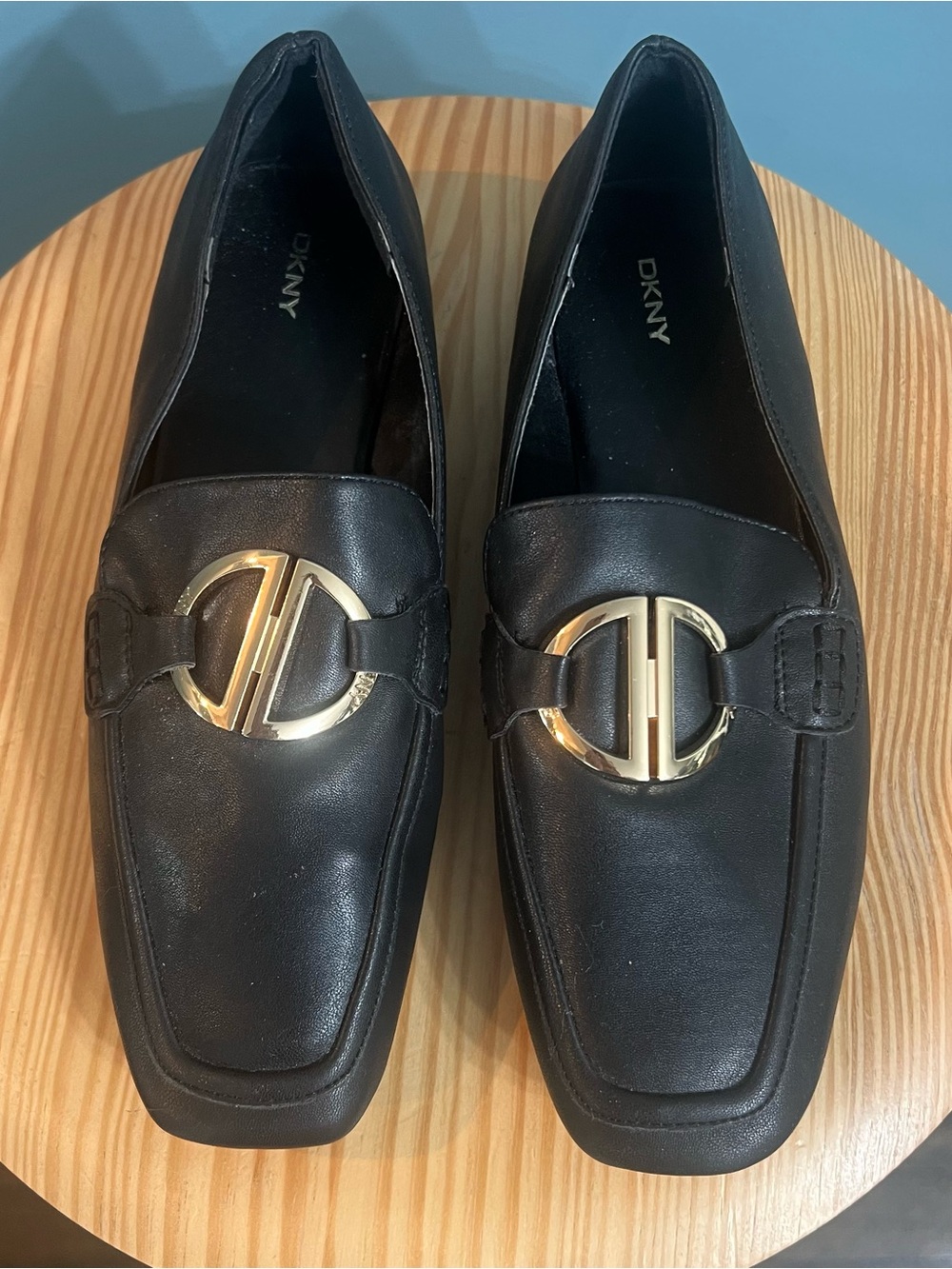 DKNY Black Leather Square Toe Logo Bit Loafers Flats Women’s Size 8.5